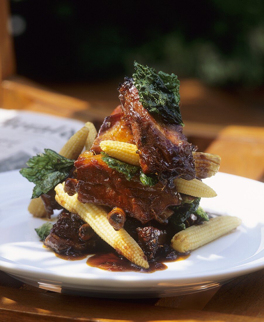 Spicy spare ribs with baby corn