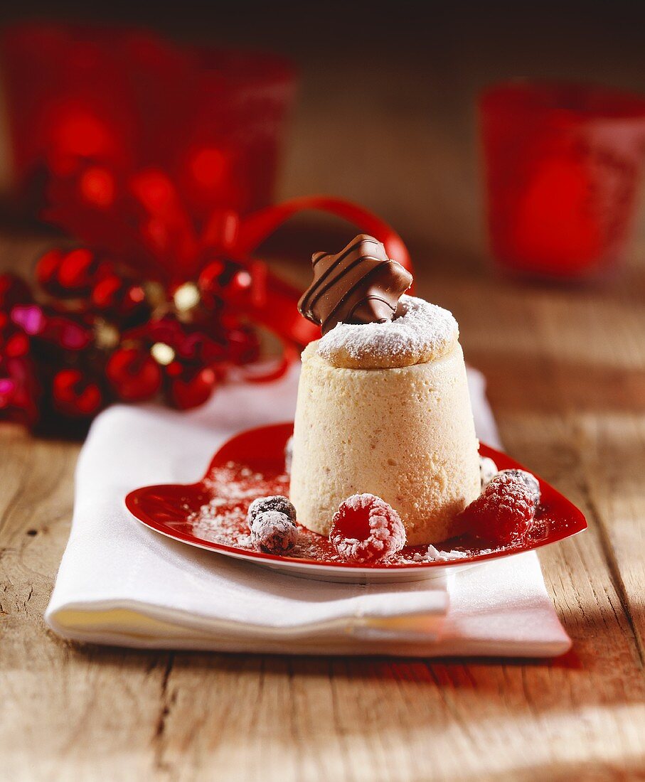 Vanillekipferl-Parfait mit Beeren