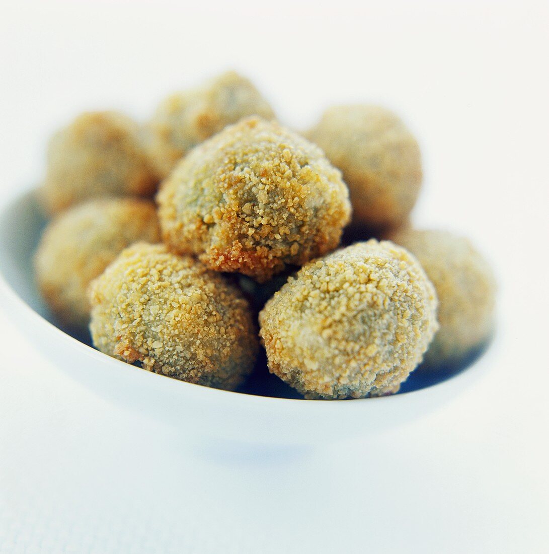 Olive all'ascolana (Deep-fried stuffed olives, Italy)