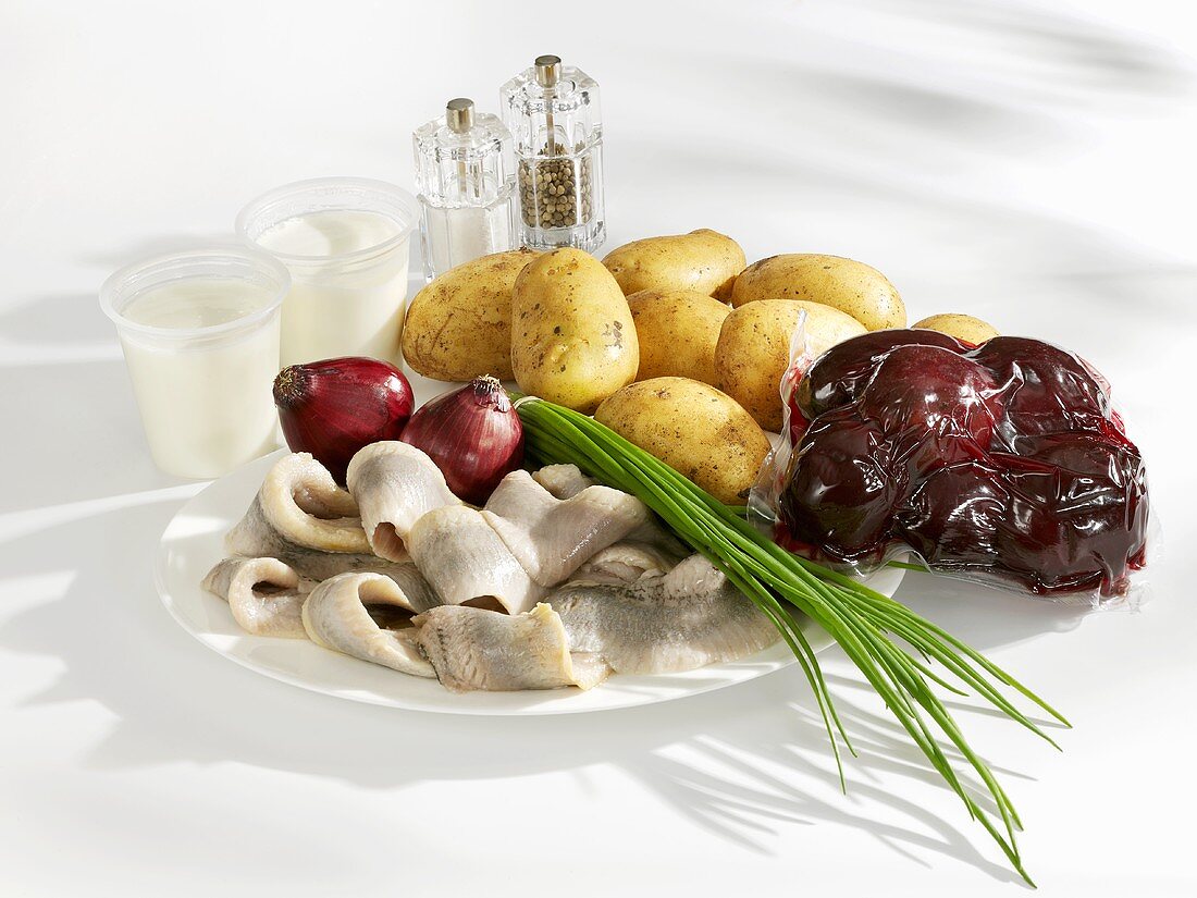 Ingredients for matjes herring fillet & beetroot on potato snow