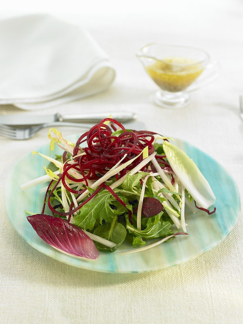 Beetroot salad with chicory