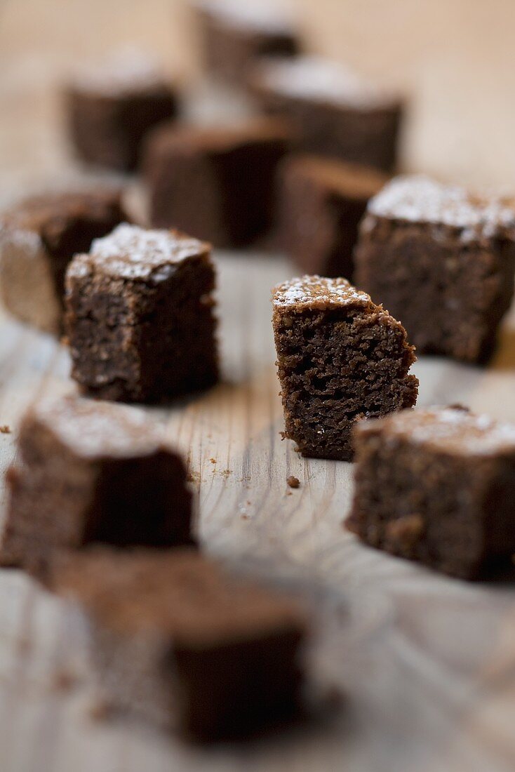 Brownies mit Puderzucker