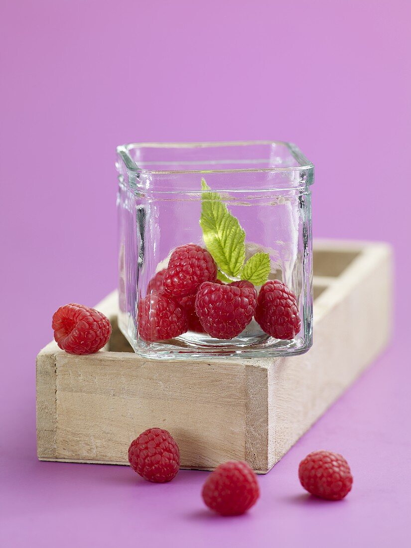 Raspberries in glass dish
