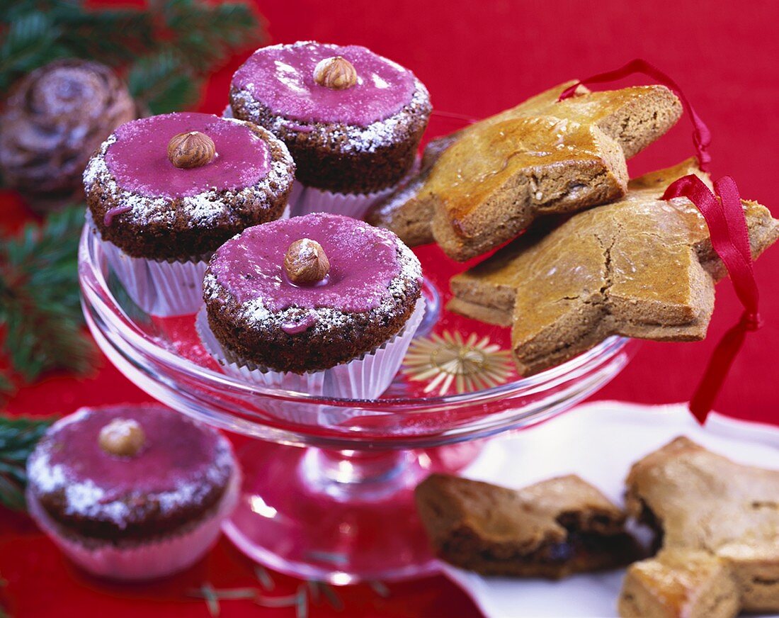 Spekulatius-Muffin mit Rotweinguss & gefüllte Lebkuchensterne