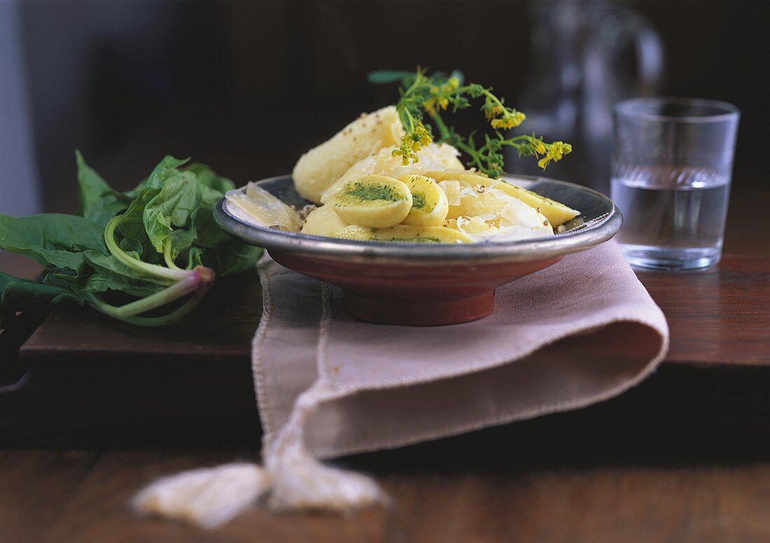 Potato salad with spinach pesto and Parmesan