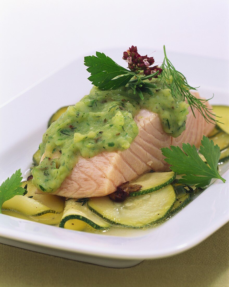 Steamed salmon fillet with courgette and herb puree