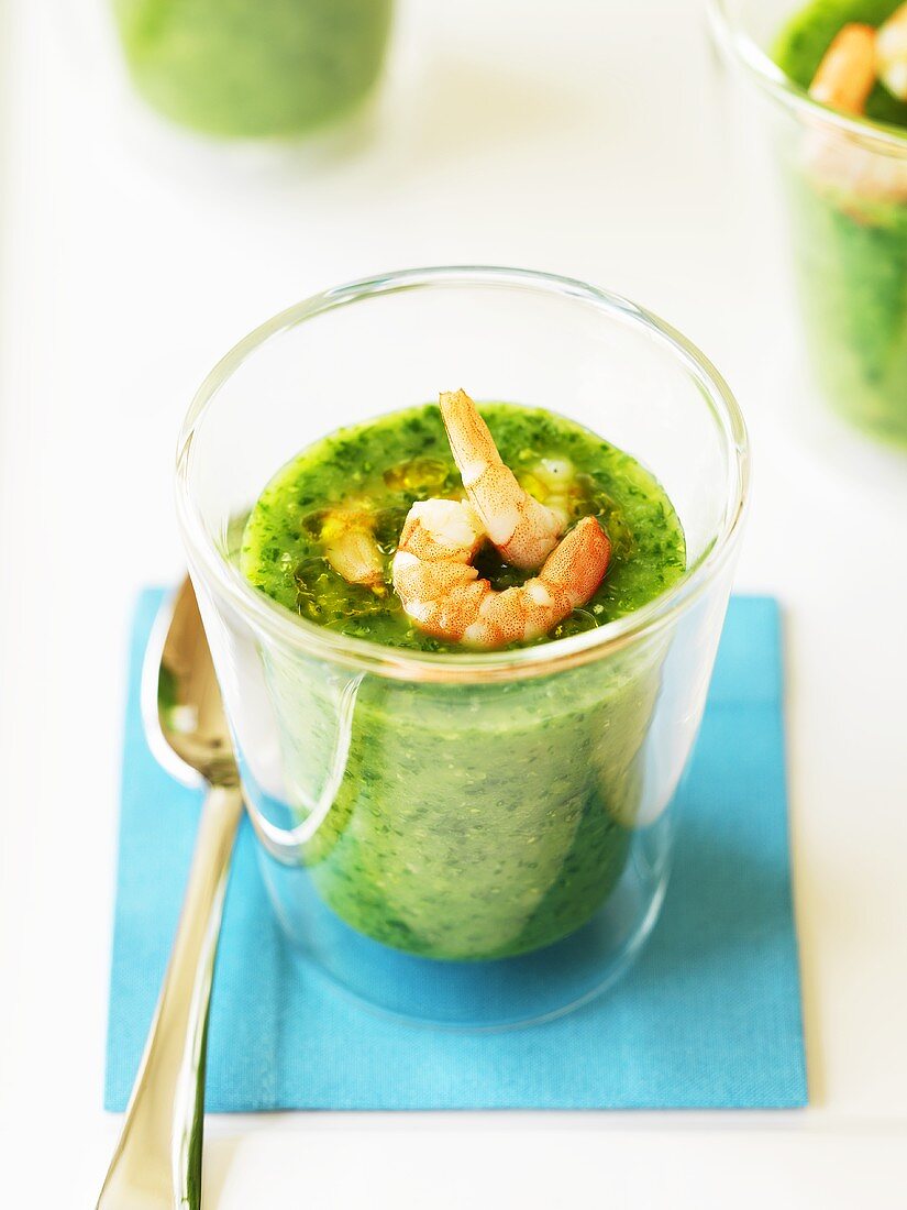 Cucumber and rocket soup with prawns