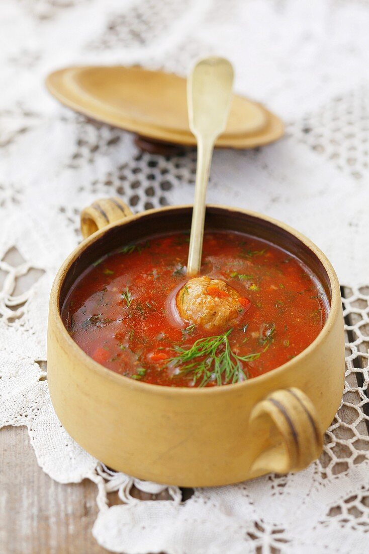 Tomato soup with meatballs
