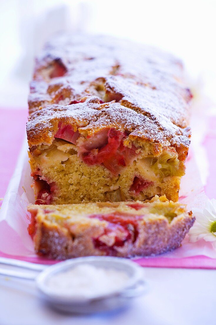 Rhubarb loaf cake