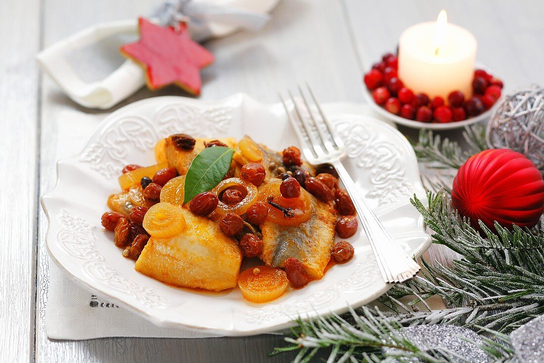 Herring with onions and raisins (Christmas)