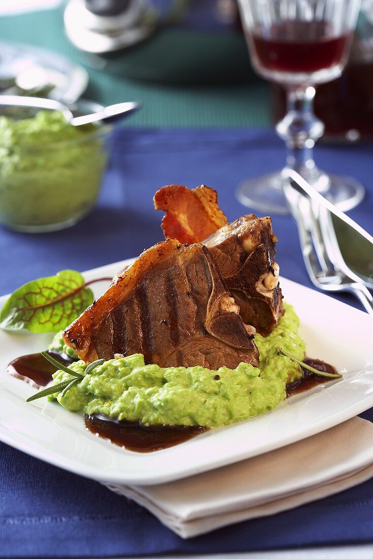 Lamb chops with pea puree