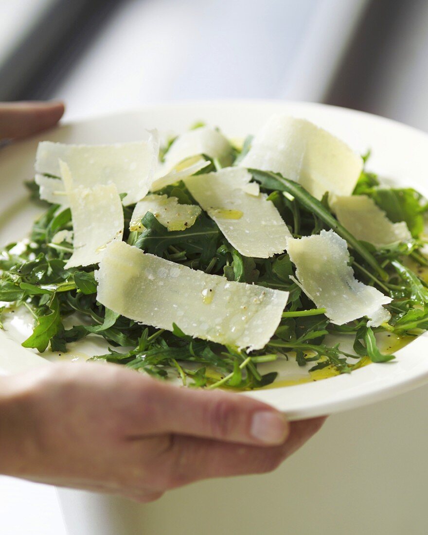 Rucolasalat mit gehobeltem Parmesan