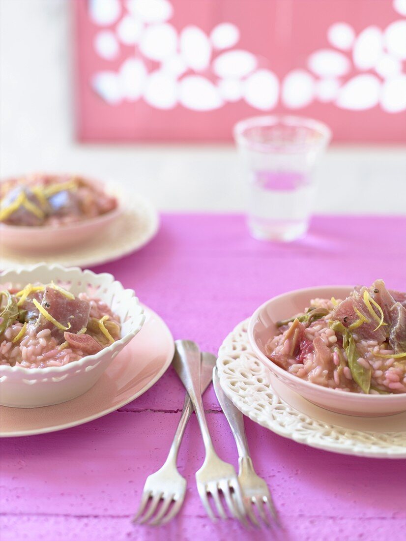 Rhubarb risotto with tuna