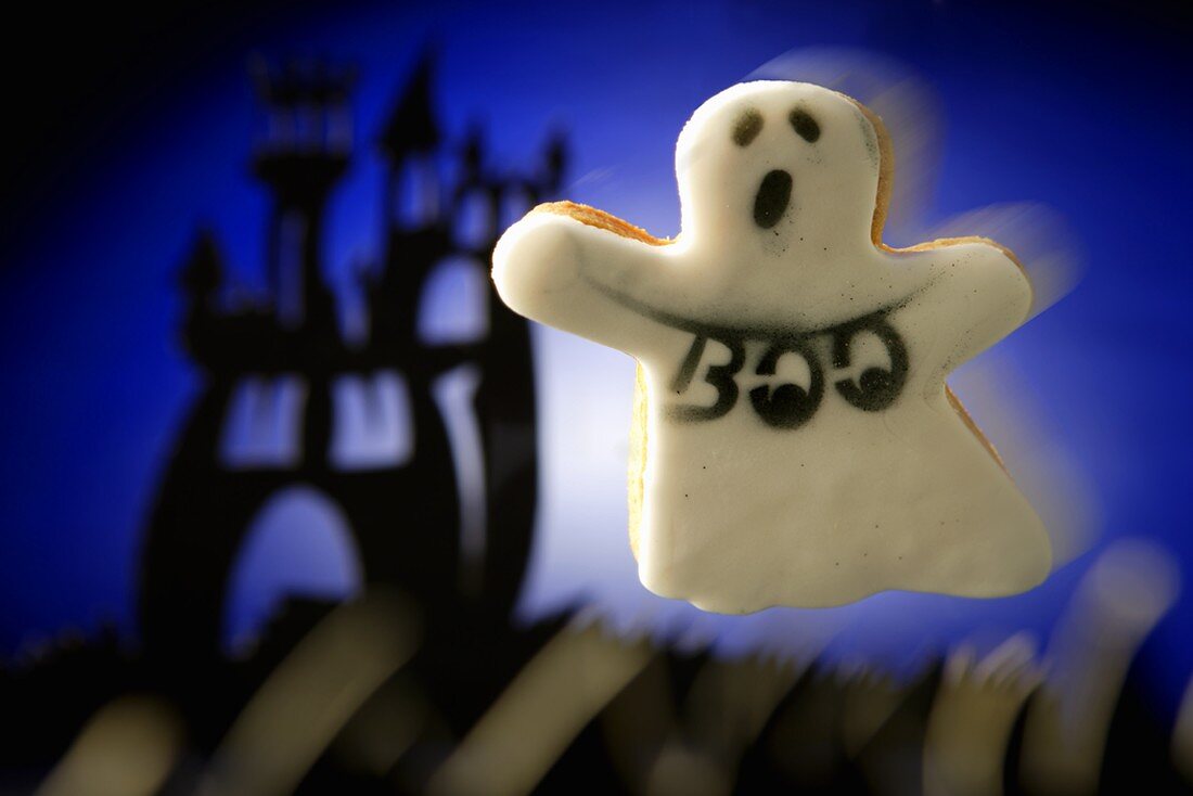 Halloween biscuit (ghost)
