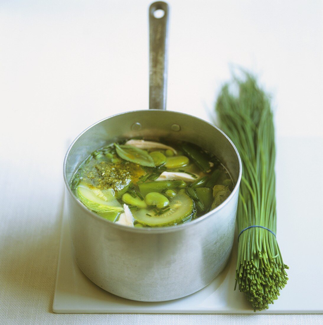 Soupe au pistou (Provenzalische Gemüsesuppe mit Pesto)