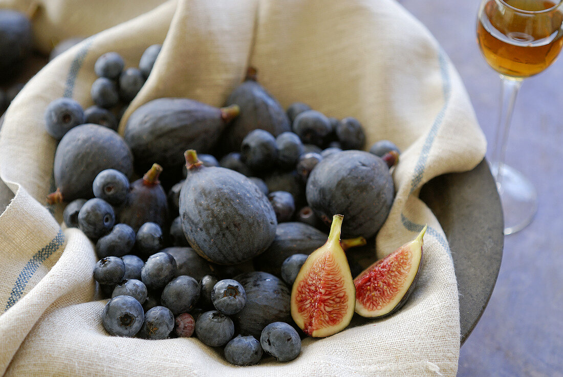 Heidelbeeren mit Feigen