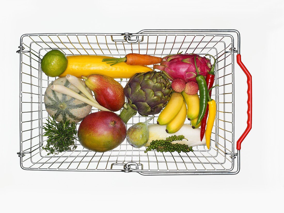 Fruit and vegetables in shopping basket (from above)