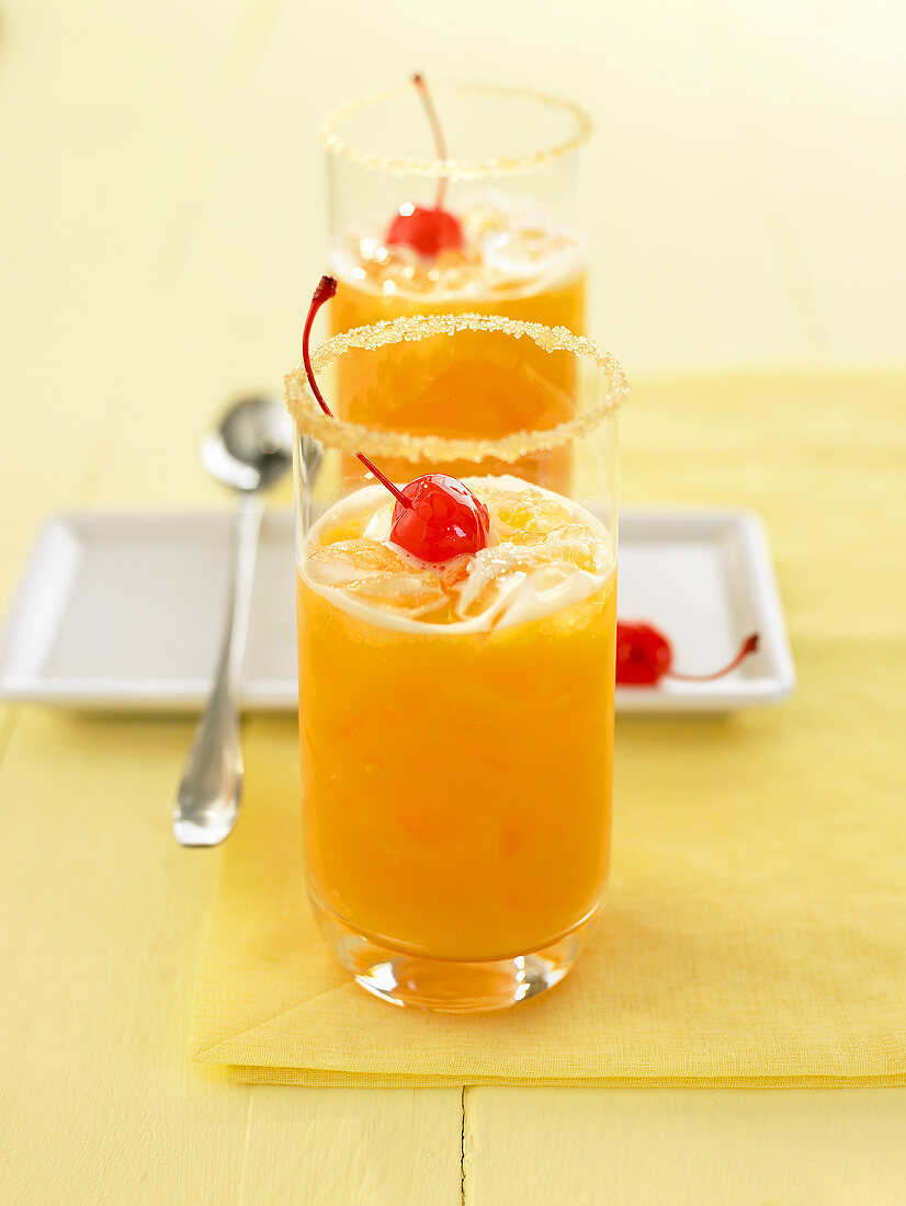 Sunshine-Shake (Orangen-Papaya-Karotten-Saft)