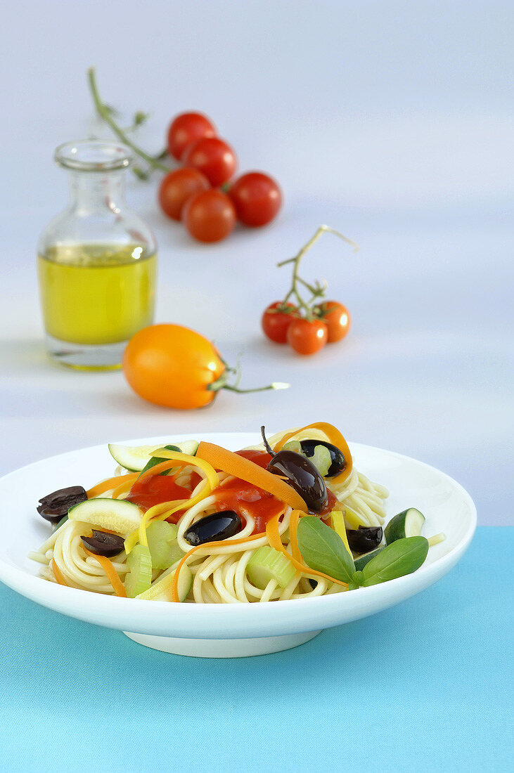 Spaghetti with vegetables