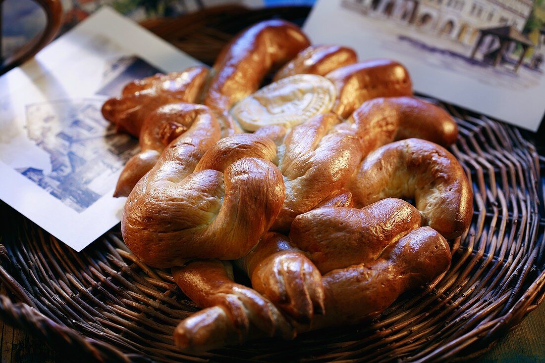 Kazimierski kogut (Bread in the shape of a cockerel, Poland)