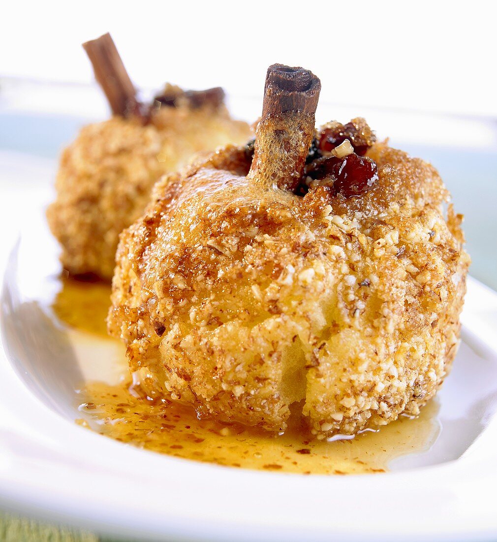 Baked apples with nut coating