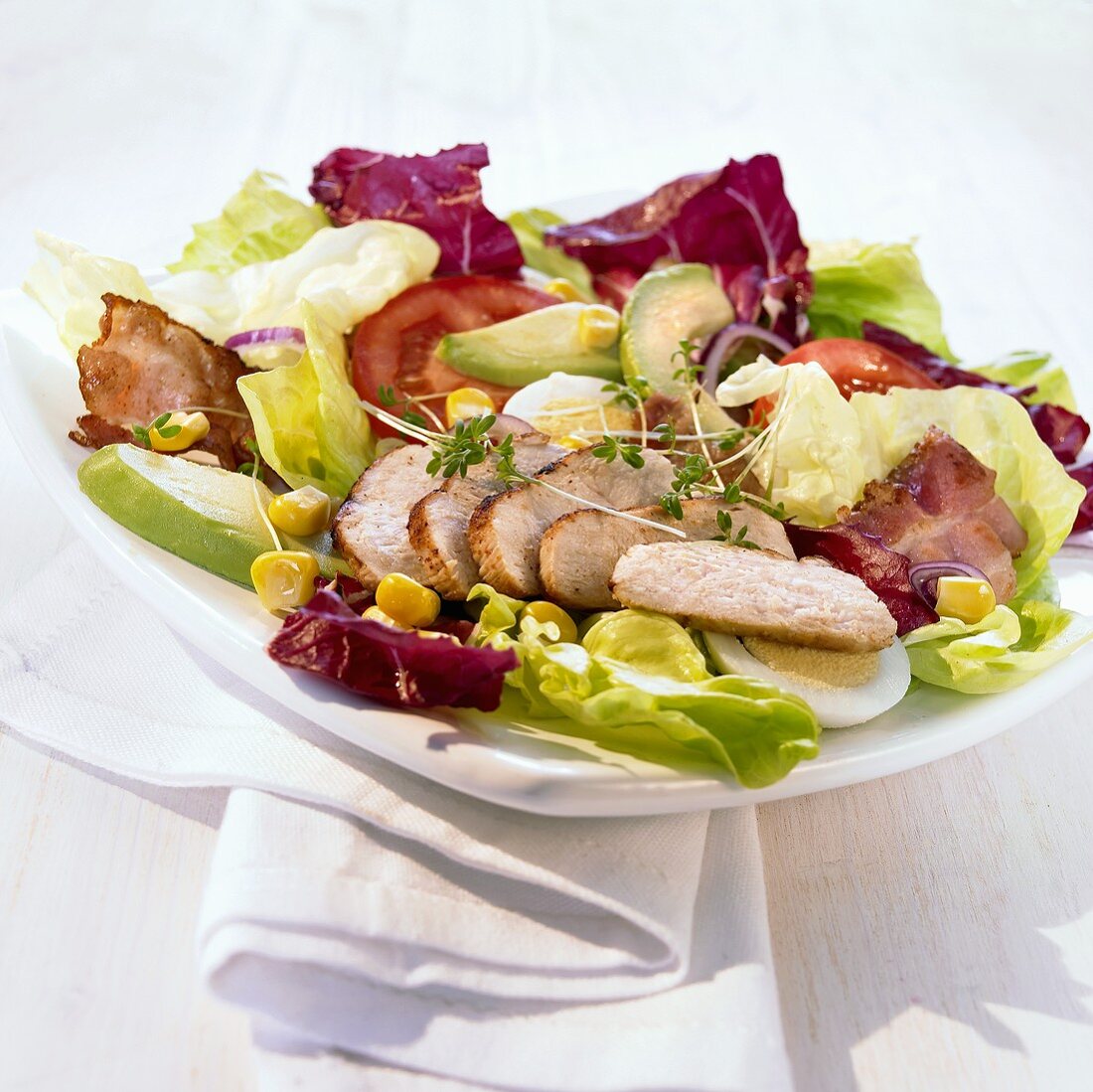 Cobb Salad (gemischter Salat mit Hähnchenbrust, USA)