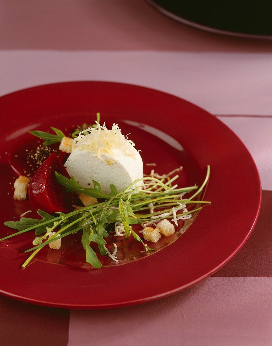 Horseradish mousse with beetroot and rocket