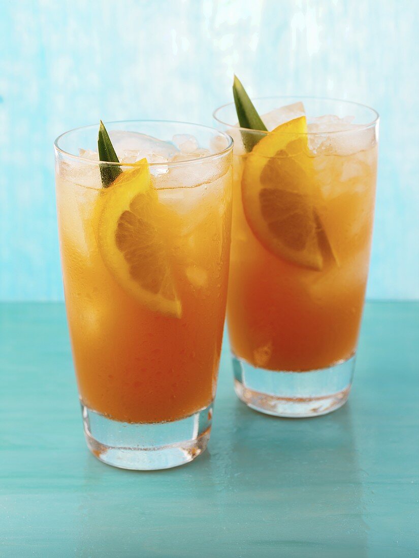 Malibu Breeze (Cocktail mit Passionsfruchtrum und Wodka)