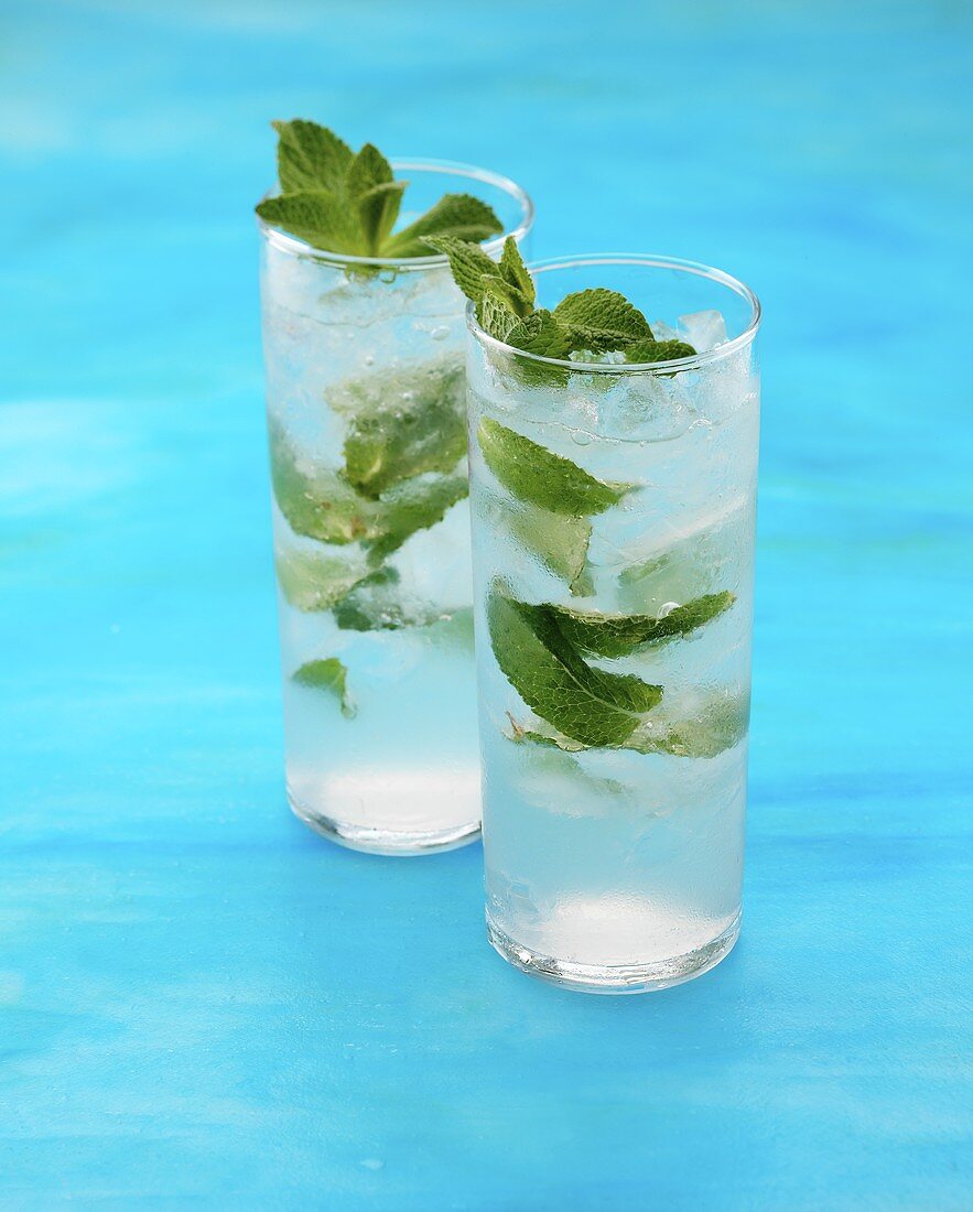 Mint Sapphire Collins (Cocktail made with Bombay Sapphire Gin)