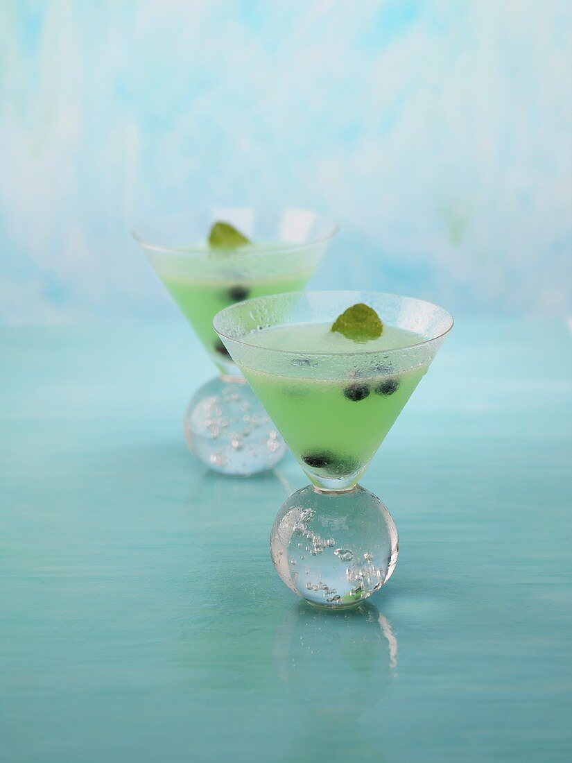 VIP Lime (Drink made with vodka, mint leaves & blueberries)