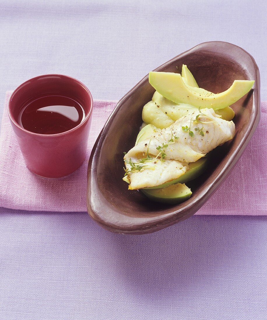 Zanderfilet mit Avocado-Kartoffel-Creme