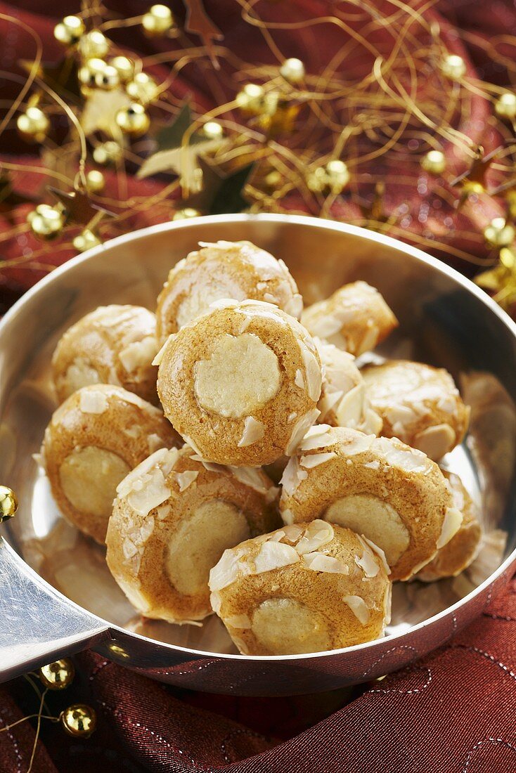 Gefüllte Lebkuchen-Marzipan-Dukaten