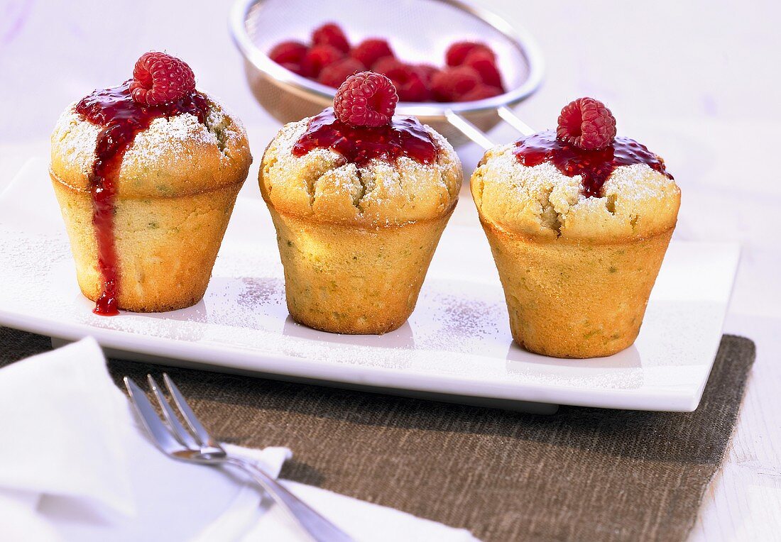 Ricotta and raspberry muffins