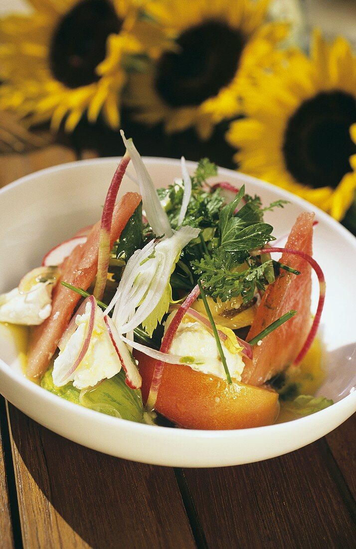 Tomaten-Wassermelonen-Salat mit Feta