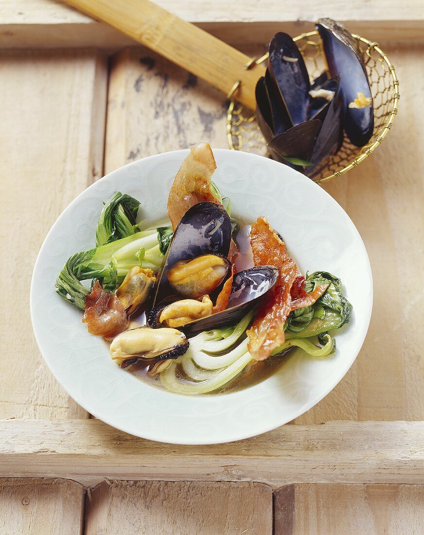 Mussels with pak choi