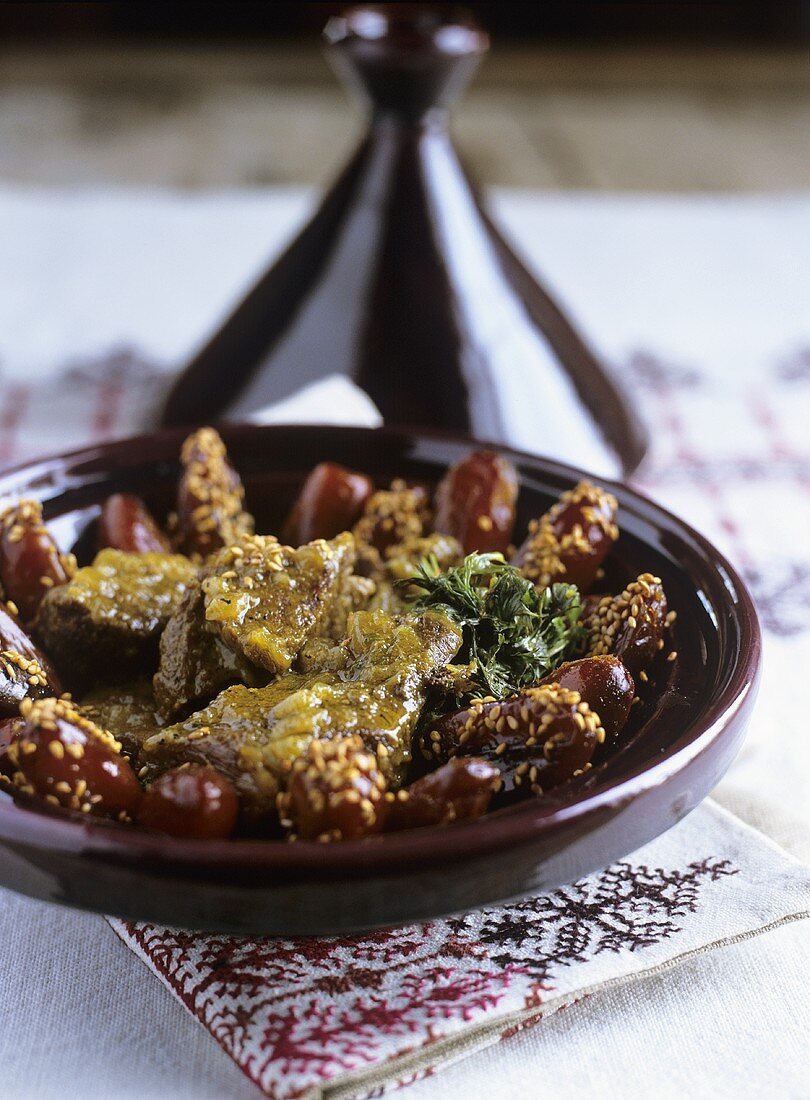 Veal tajine with dates and sesame seeds (Morocco)