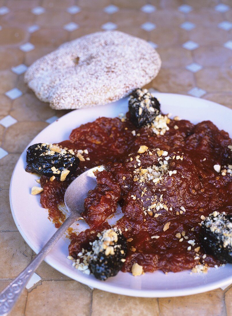 Tomato confit with prunes (Morocco)