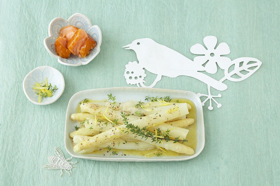 Weisser Spargel mit Zitronen-Thymian-Butter