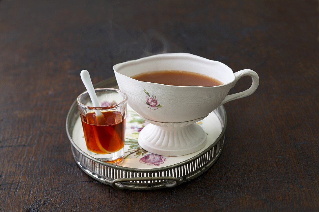 English caramel tea