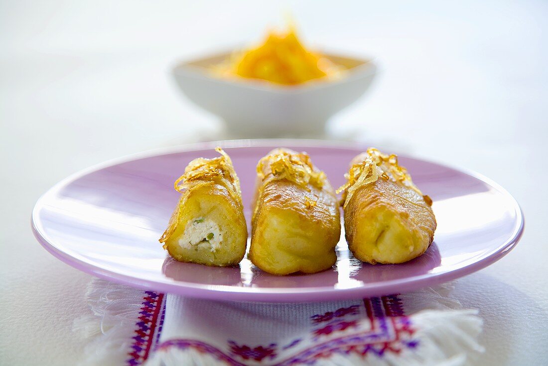 Frittierte Kartoffelklösse mit Quarkfüllung (Ukraine)