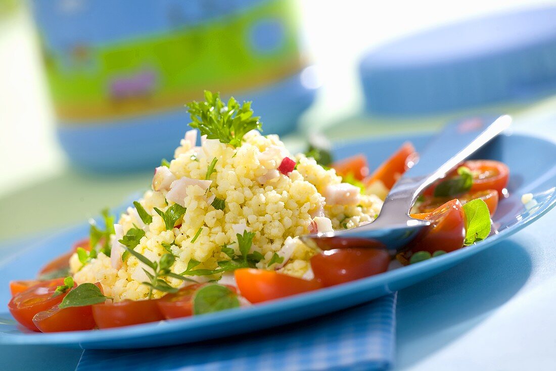 Couscous with tomatoes, onions and parsley