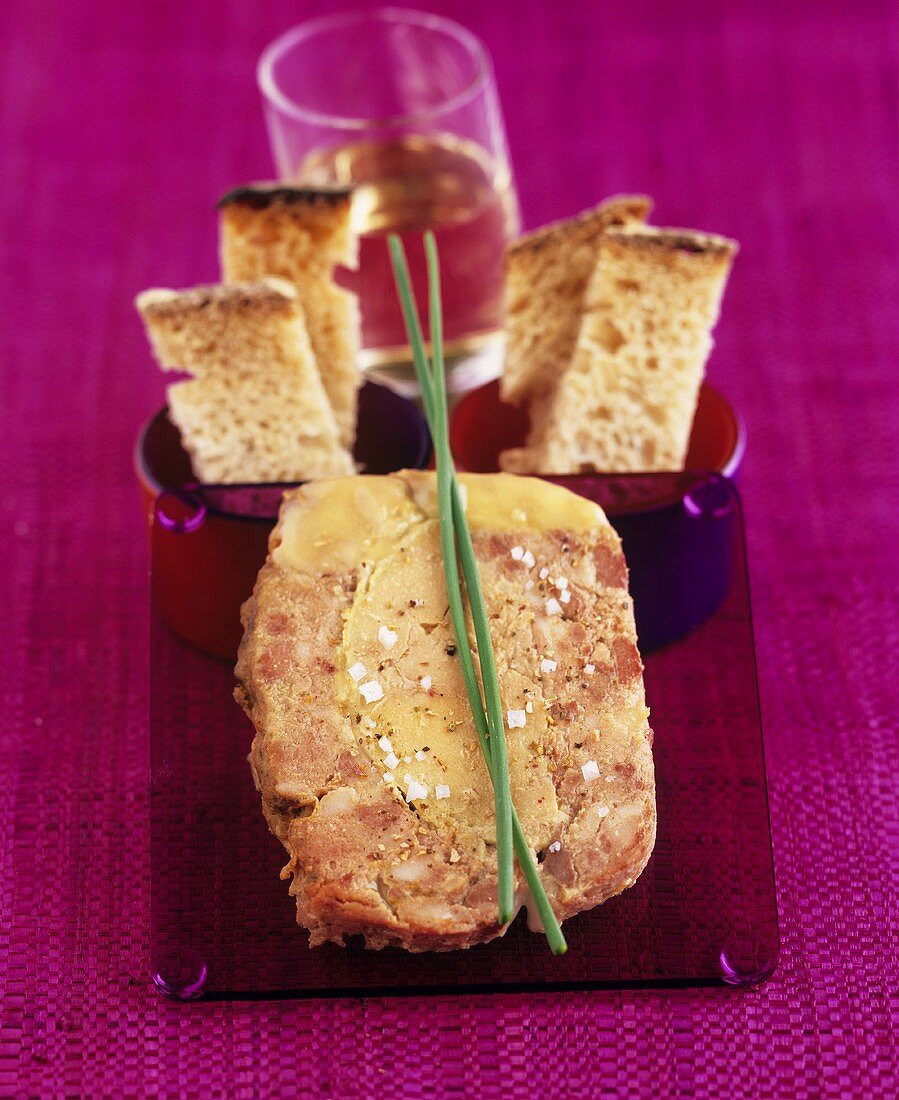 Goose liver terrine with toasted bread