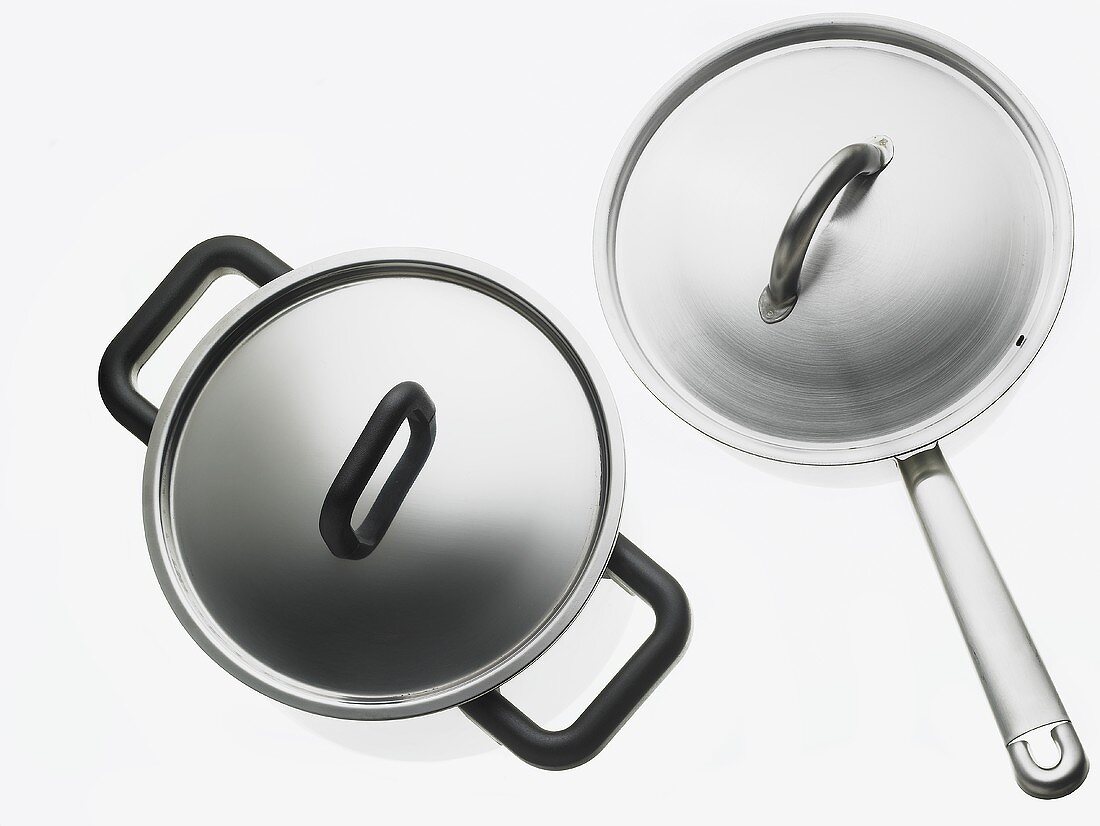 Pan and frying pan with lids