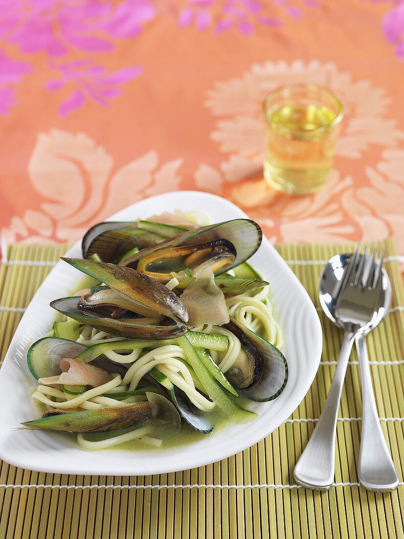 Udon noodles with mussels and wasabi