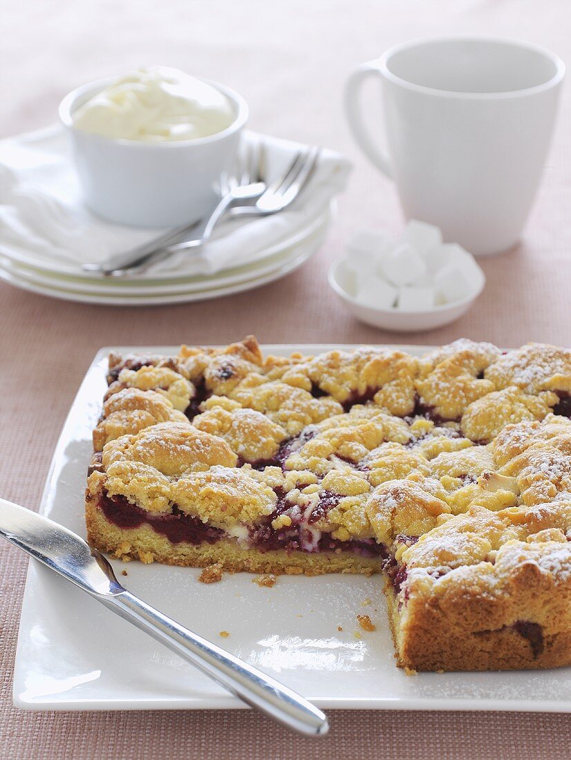 Raspberry cake with white chocolate