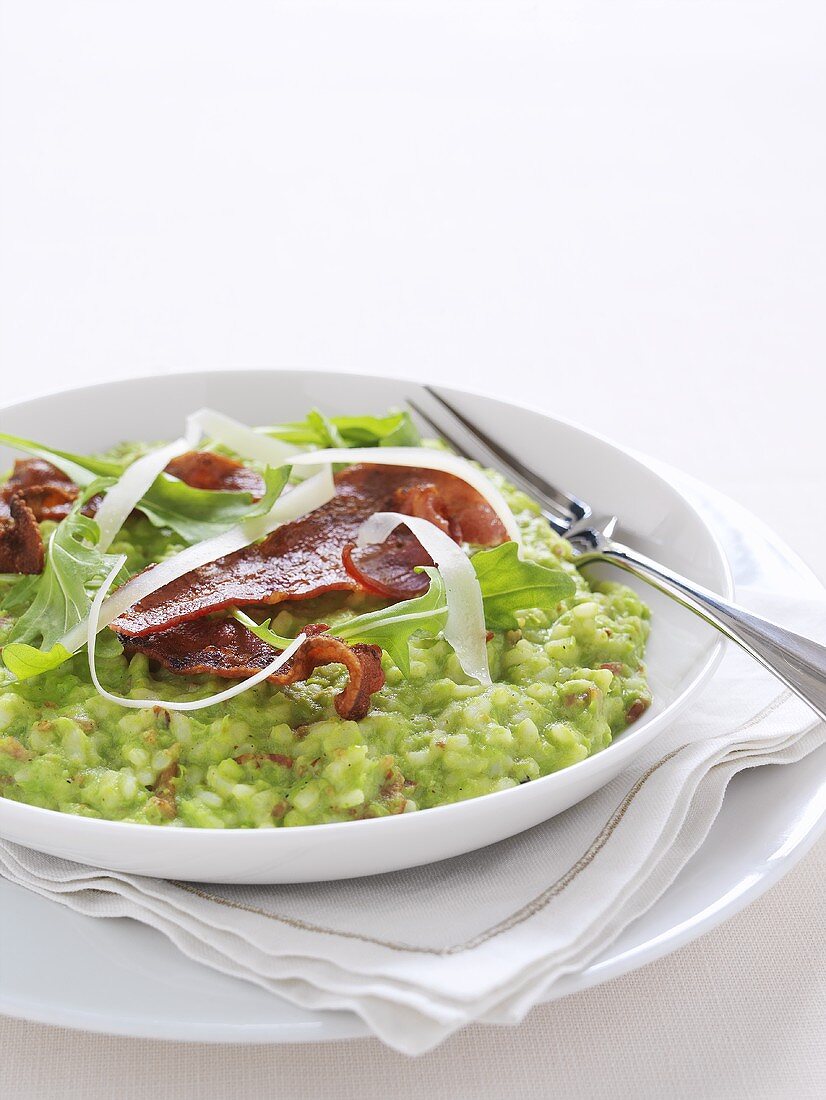 Pea risotto with bacon