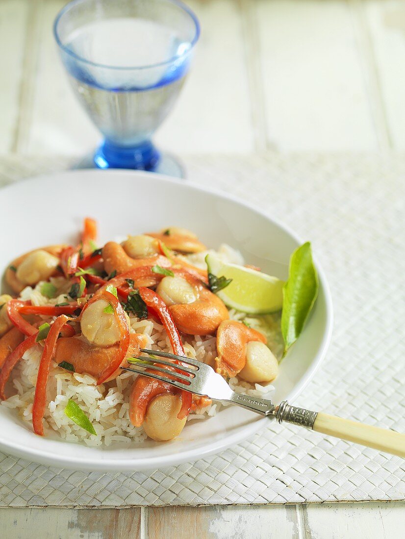 Scallops with lemon grass on rice