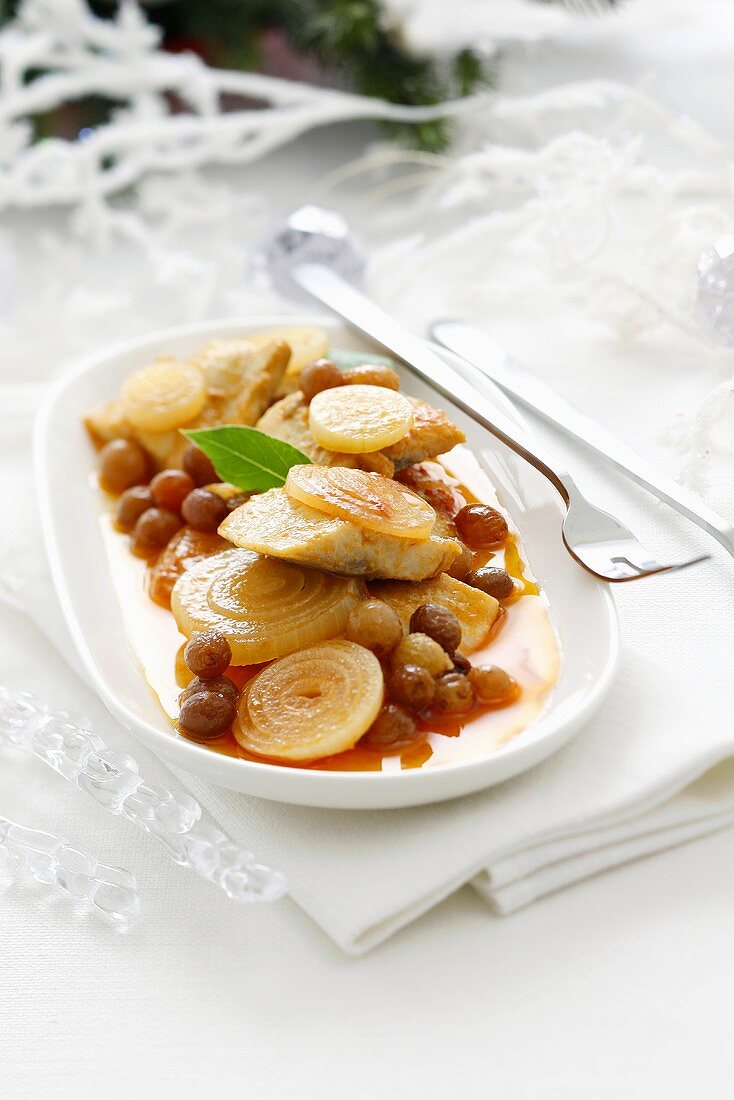 Herring with onions and raisins