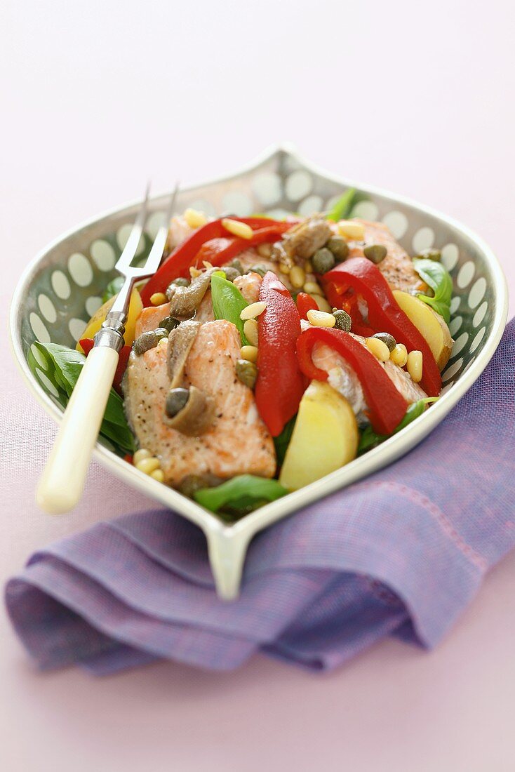 Salmon and vegetable salad with anchovies