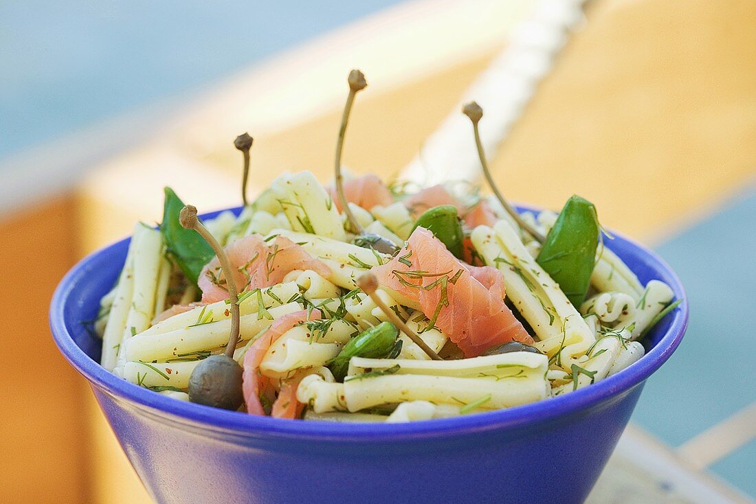 Pasta salad with salmon and capers